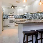 El Cantil Condos By Rentals Your Way